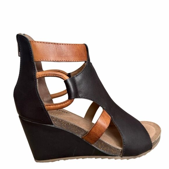 Diba Shoes - Diba True Night Out EUC 8M Leather Wedge Sandals Black Brown Peep Toe Comfort